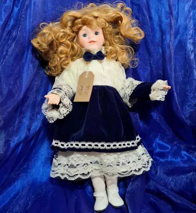 Muñeca embrujada real necesita un hogar amoroso, Caroline, muñeca espiritual, espíritu protector, darkdolls13, genuina muñeca embrujada